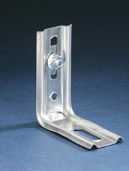 equerre de fixation fenetre pvc